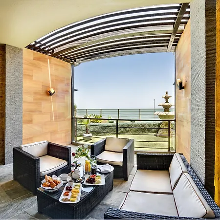 فندق سوفيتل الخبرالكورنيش المظهر الخارجي الصورة The Terrace