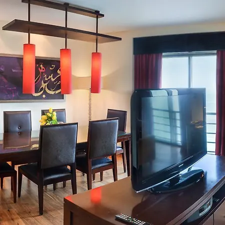 فندق سوفيتل الخبرالكورنيش المظهر الخارجي الصورة A living room in a typical apartment