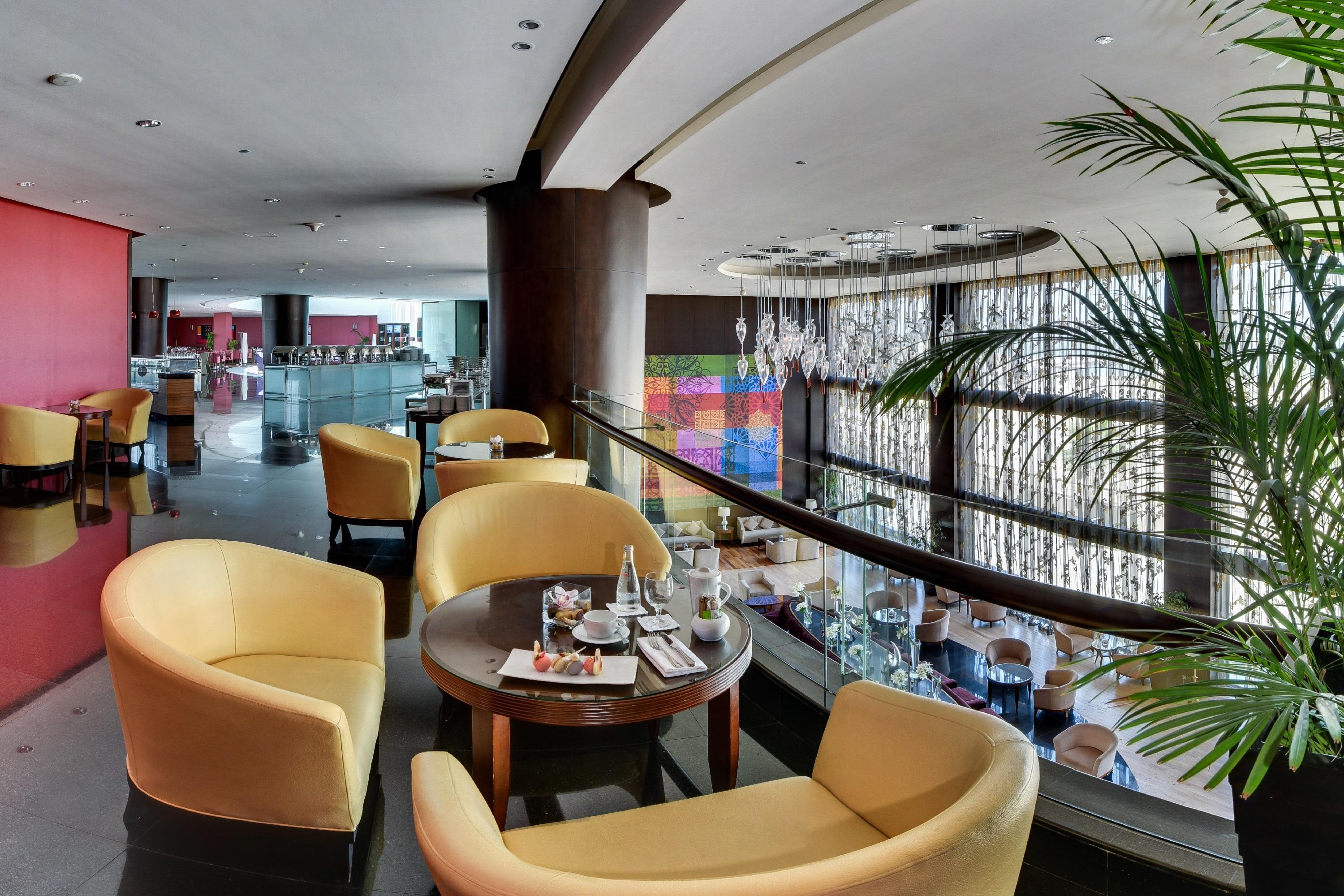 Hotel Sofitel The Corniche 5*