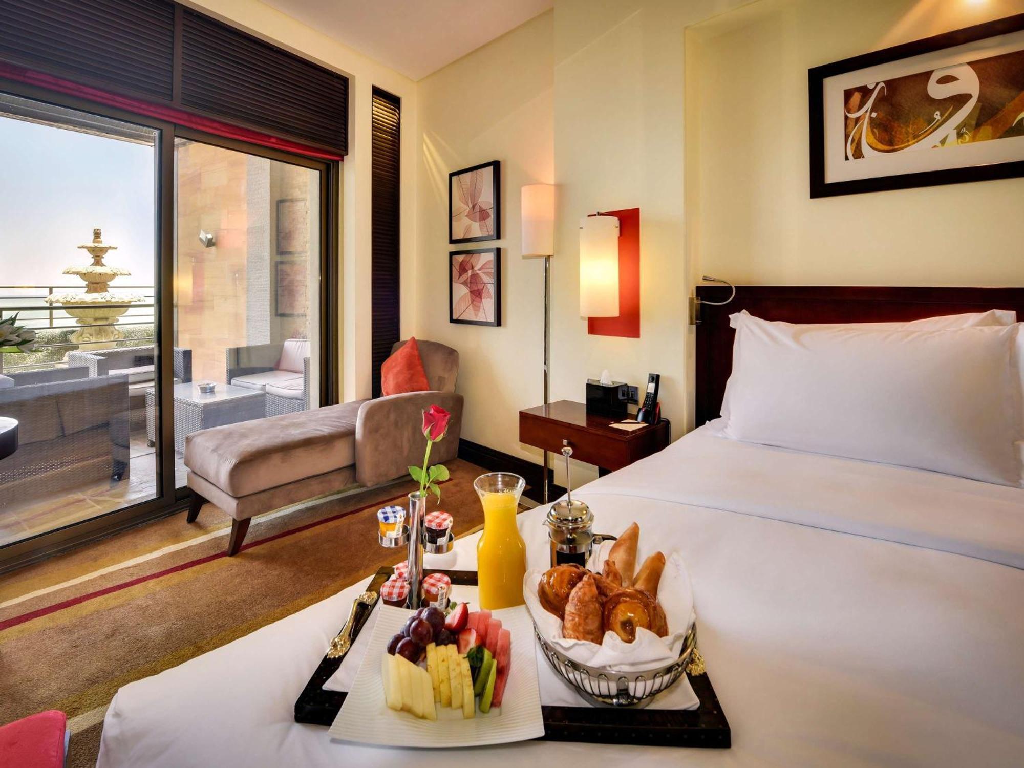 Hotel Sofitel The Corniche